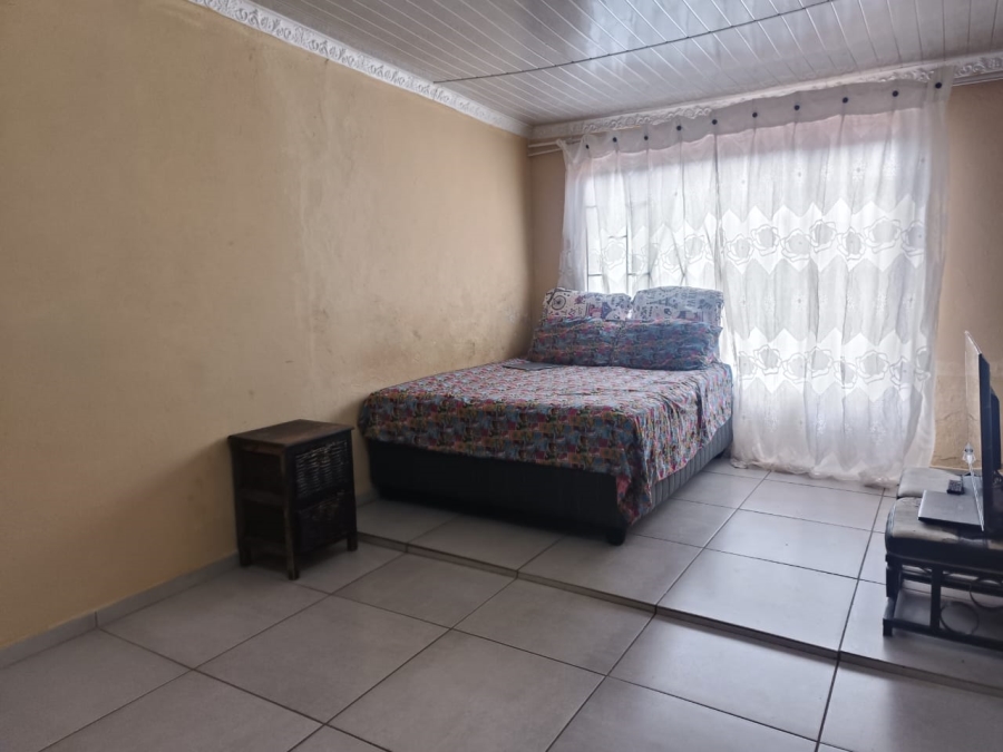 2 Bedroom Property for Sale in Toekomsrus Gauteng