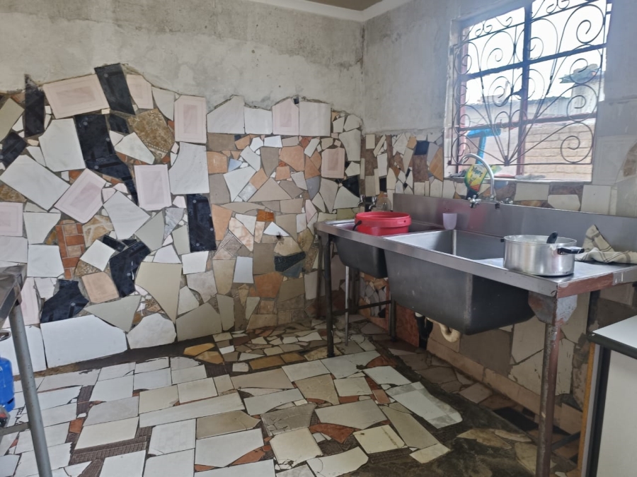 2 Bedroom Property for Sale in Toekomsrus Gauteng