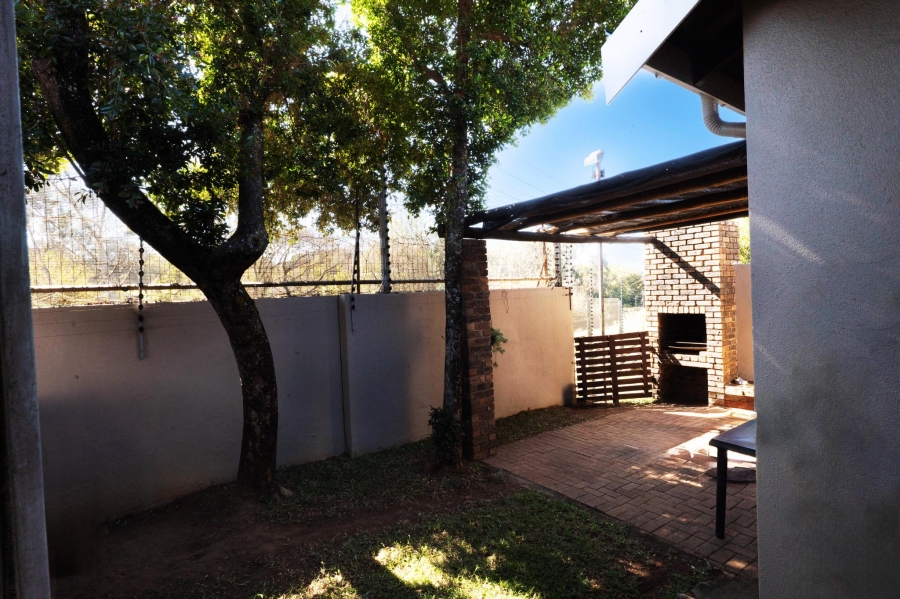 2 Bedroom Property for Sale in Sonneglans Gauteng