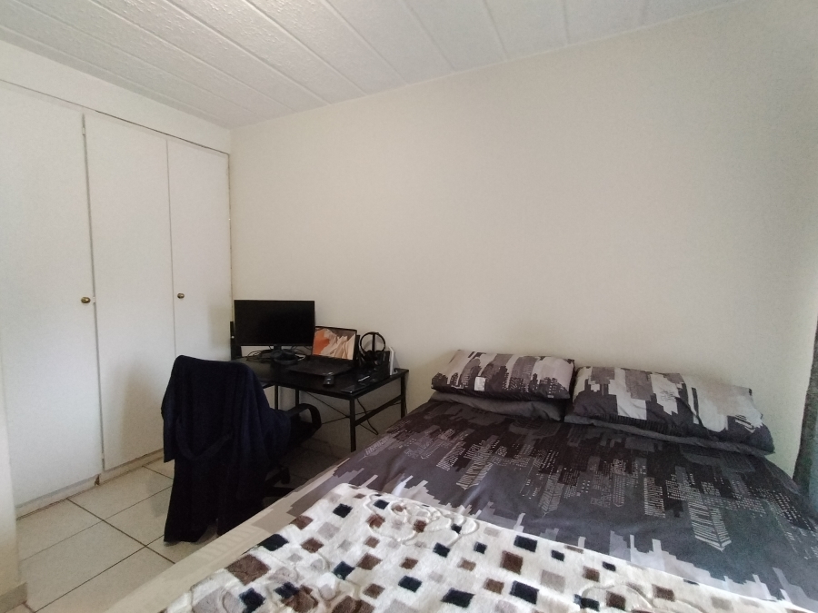 1 Bedroom Property for Sale in Horison Gauteng