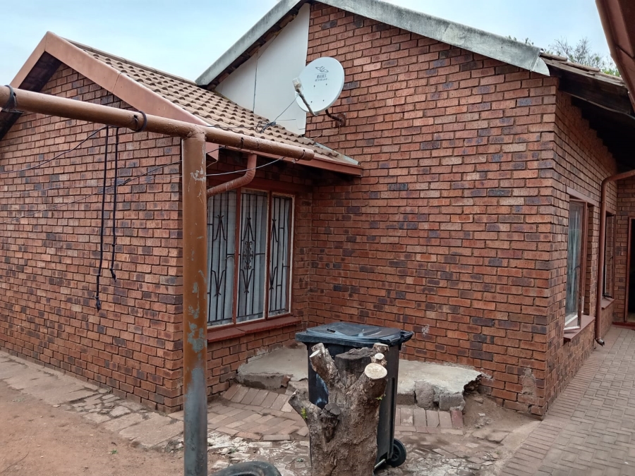 3 Bedroom Property for Sale in Protea Glen Gauteng