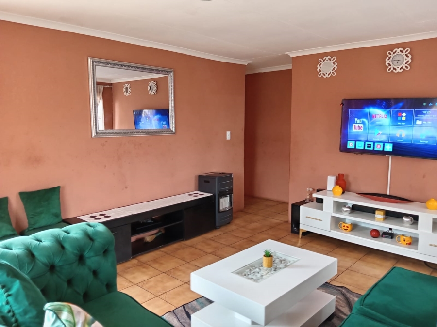 3 Bedroom Property for Sale in Protea Glen Gauteng