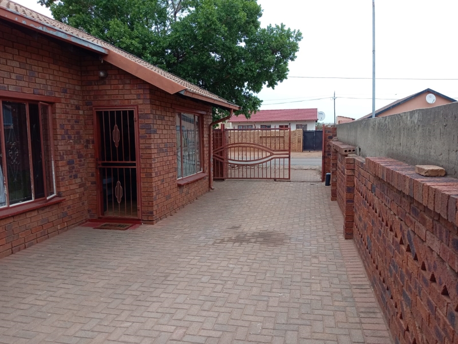 3 Bedroom Property for Sale in Protea Glen Gauteng