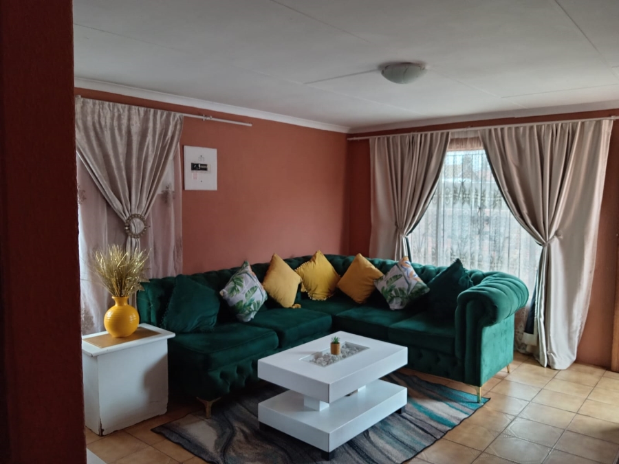 3 Bedroom Property for Sale in Protea Glen Gauteng