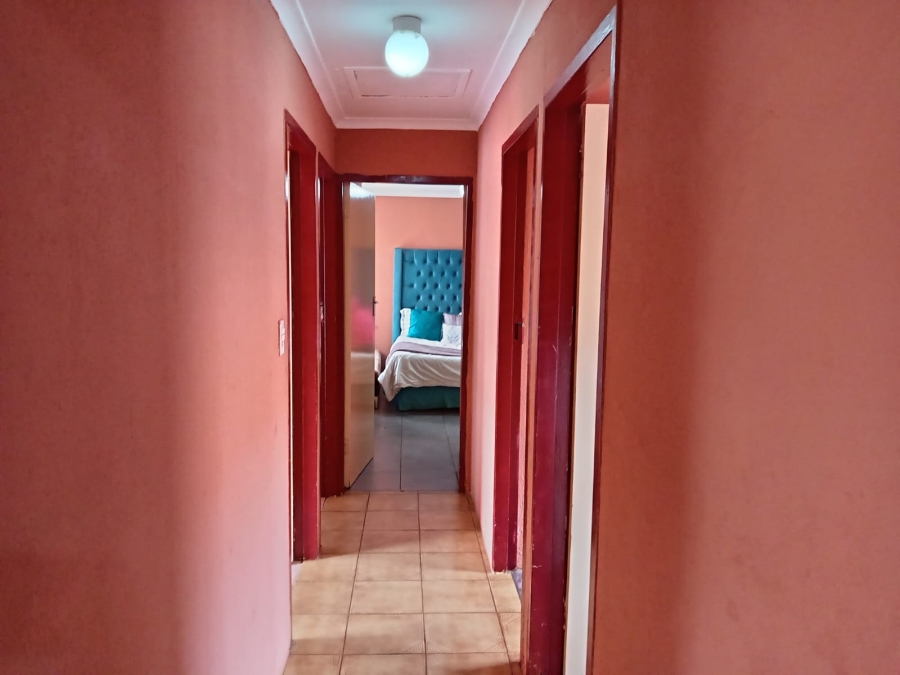 3 Bedroom Property for Sale in Protea Glen Gauteng