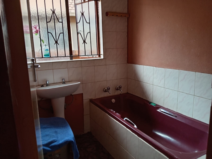 3 Bedroom Property for Sale in Protea Glen Gauteng