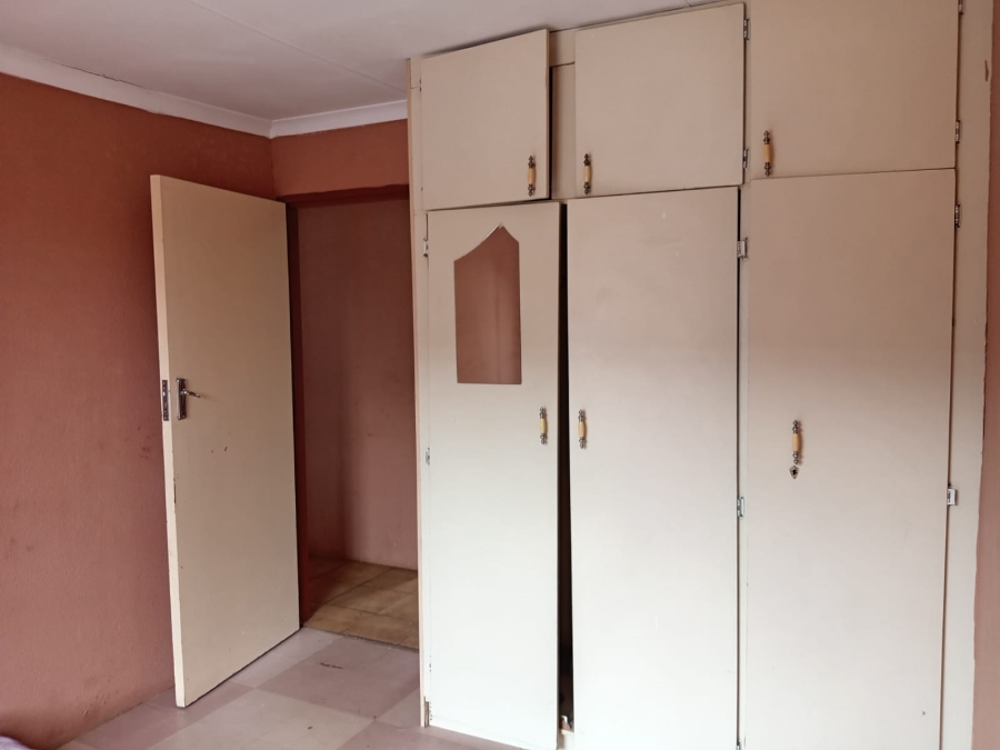 3 Bedroom Property for Sale in Protea Glen Gauteng