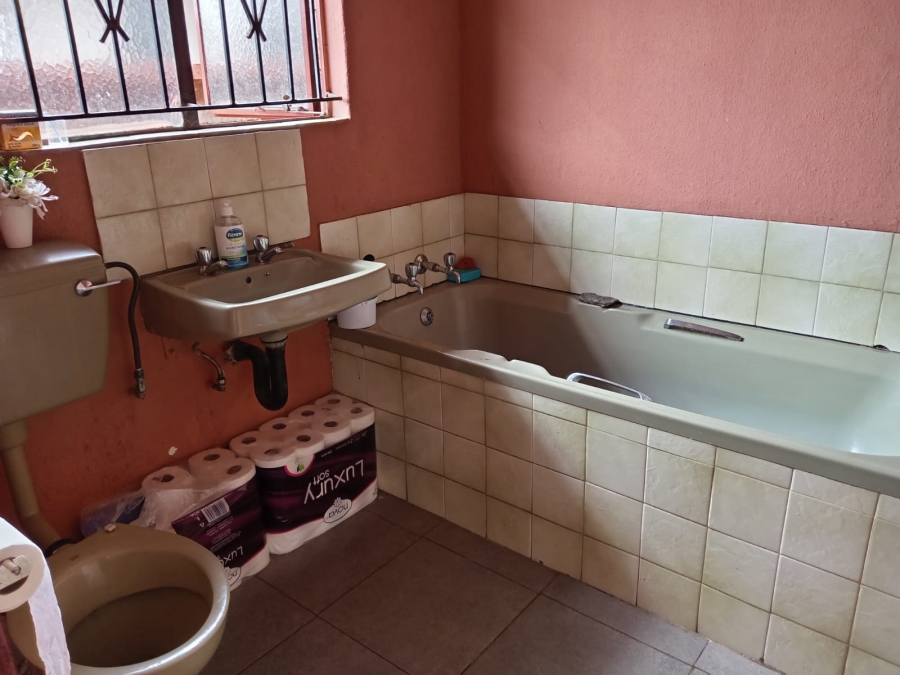 3 Bedroom Property for Sale in Protea Glen Gauteng