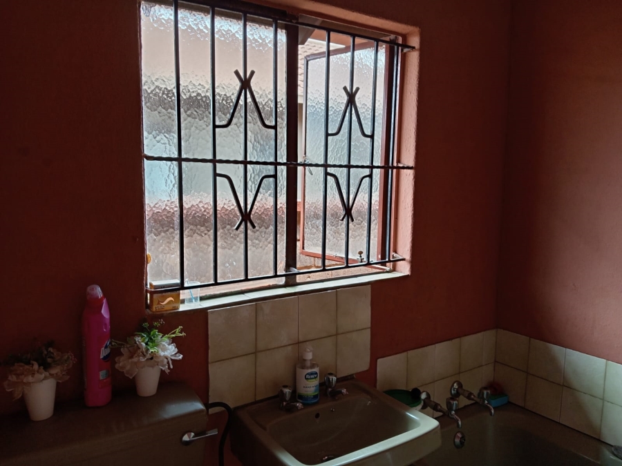 3 Bedroom Property for Sale in Protea Glen Gauteng