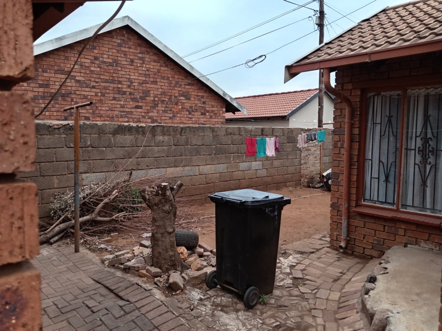 3 Bedroom Property for Sale in Protea Glen Gauteng
