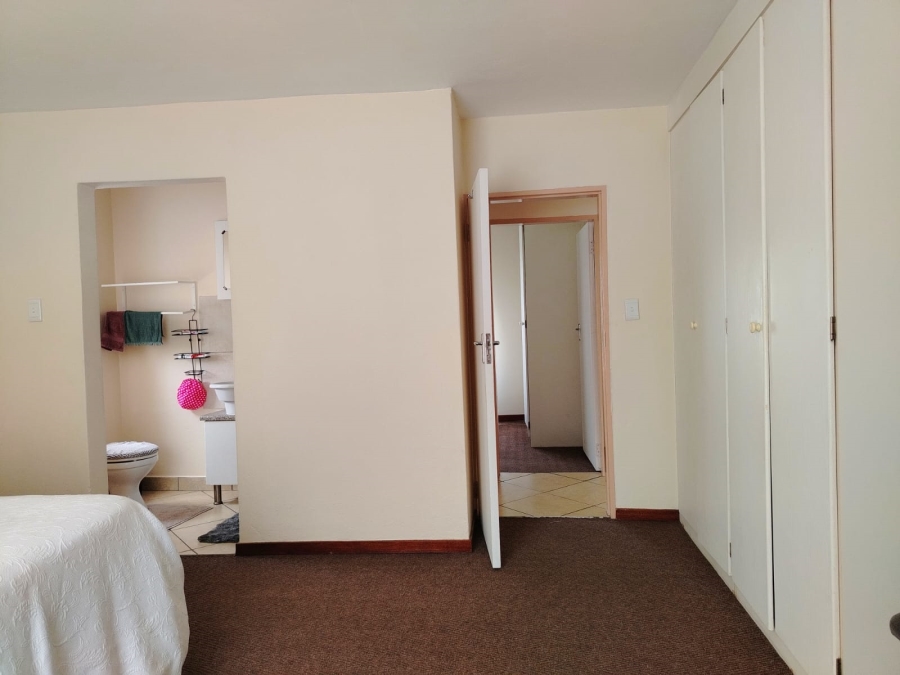 2 Bedroom Property for Sale in Sugar Bush Estate Gauteng