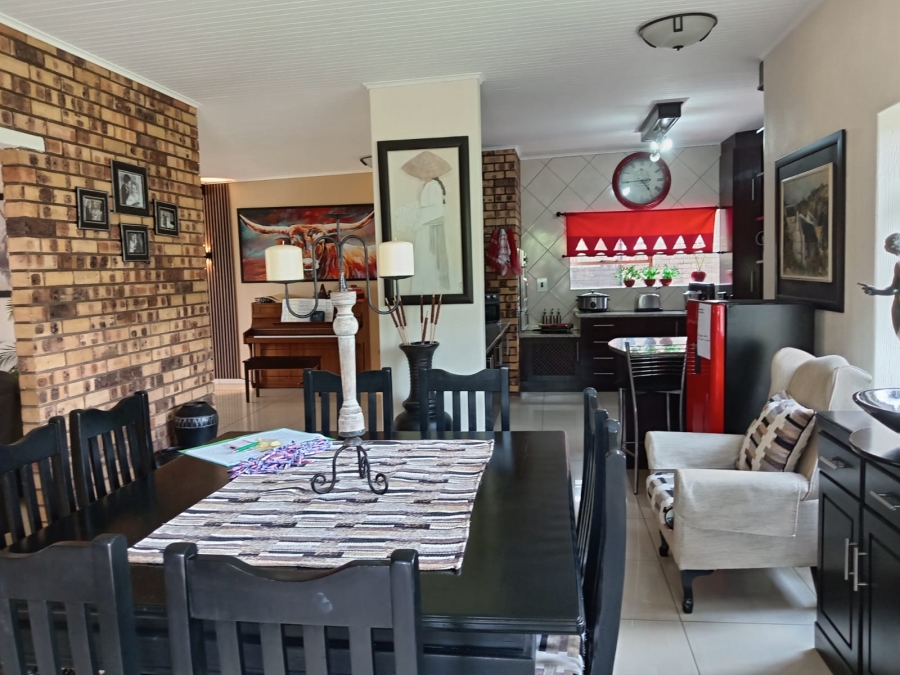 4 Bedroom Property for Sale in Rant En Dal Gauteng