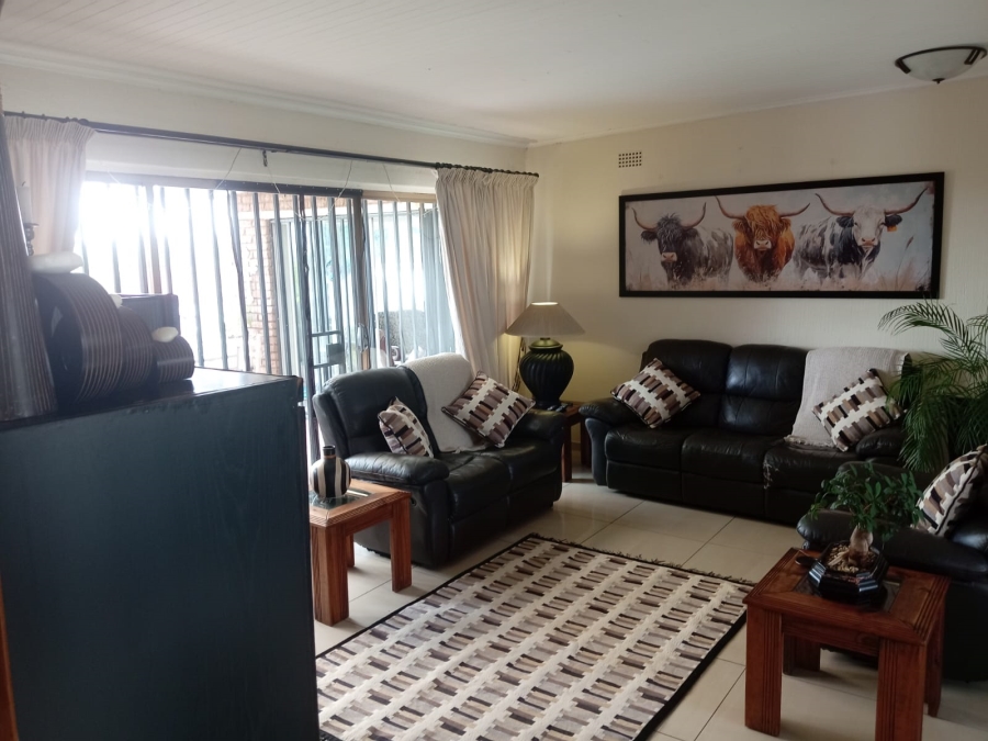 4 Bedroom Property for Sale in Rant En Dal Gauteng