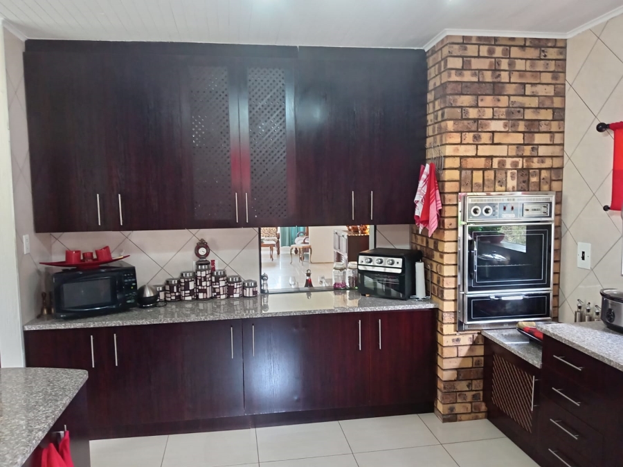 4 Bedroom Property for Sale in Rant En Dal Gauteng