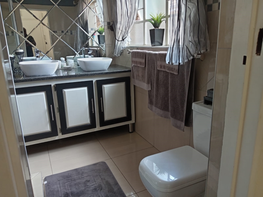 4 Bedroom Property for Sale in Rant En Dal Gauteng