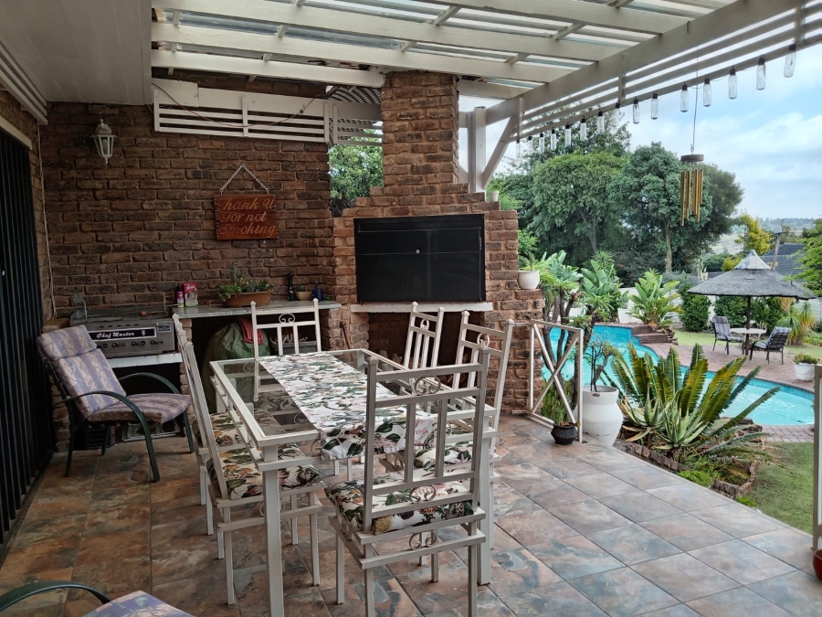4 Bedroom Property for Sale in Rant En Dal Gauteng