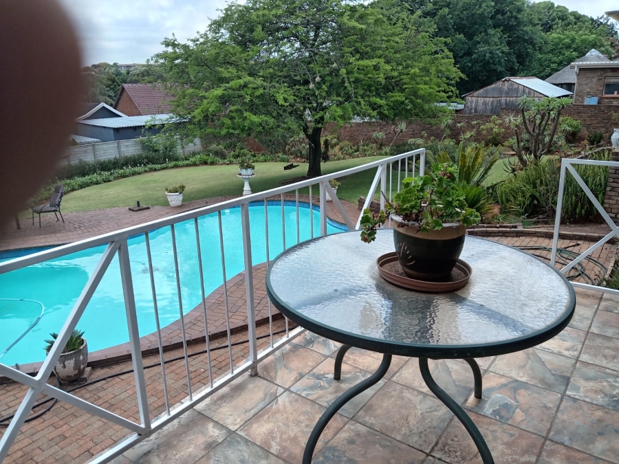 4 Bedroom Property for Sale in Rant En Dal Gauteng