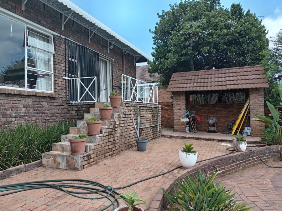 4 Bedroom Property for Sale in Rant En Dal Gauteng