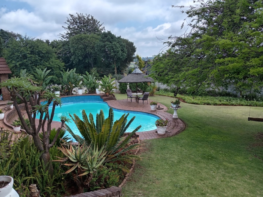4 Bedroom Property for Sale in Rant En Dal Gauteng
