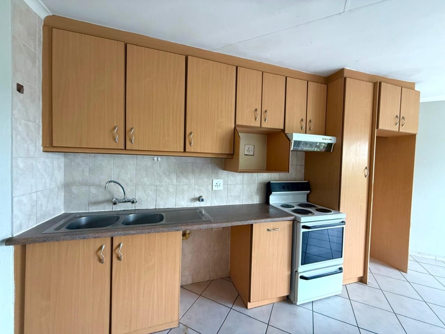 2 Bedroom Property for Sale in Radiokop Gauteng
