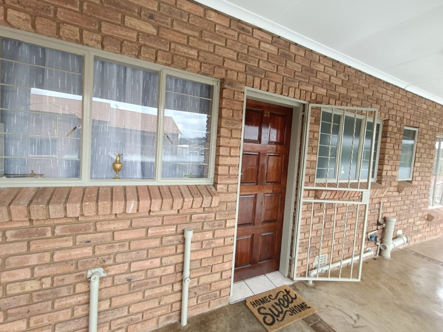 2 Bedroom Property for Sale in Wentworth Park Gauteng