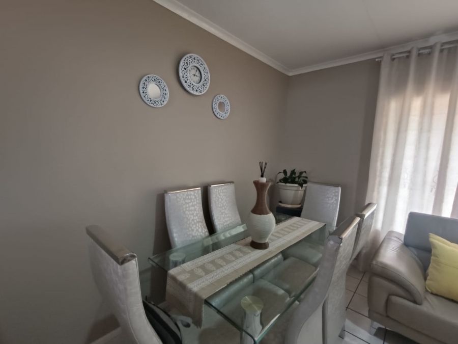 2 Bedroom Property for Sale in Wentworth Park Gauteng