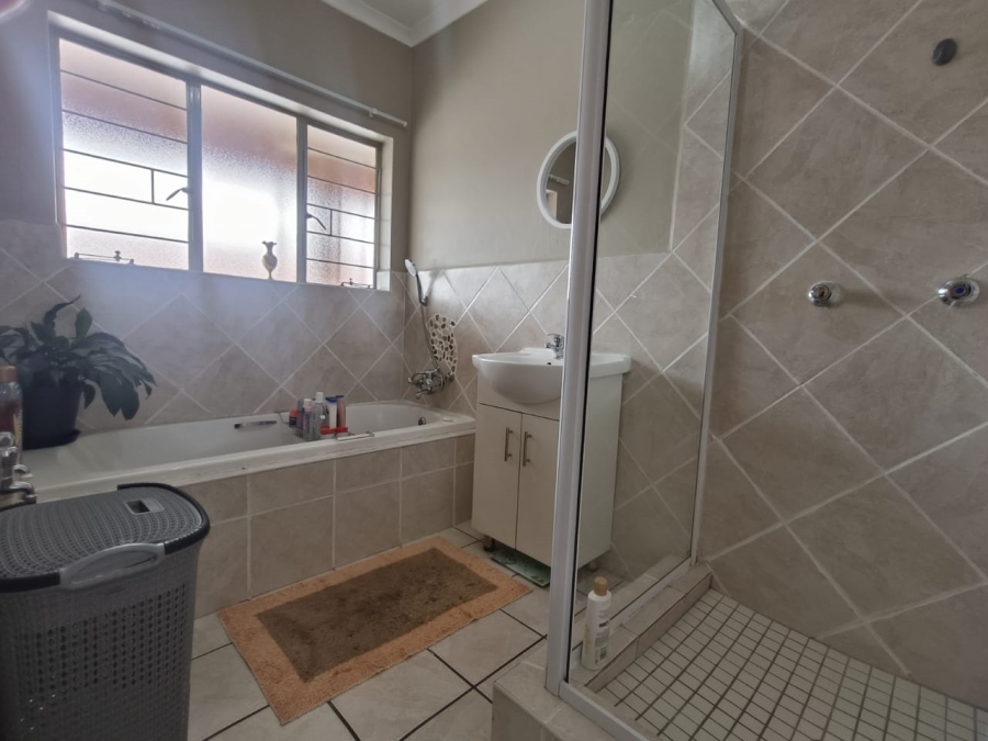2 Bedroom Property for Sale in Wentworth Park Gauteng