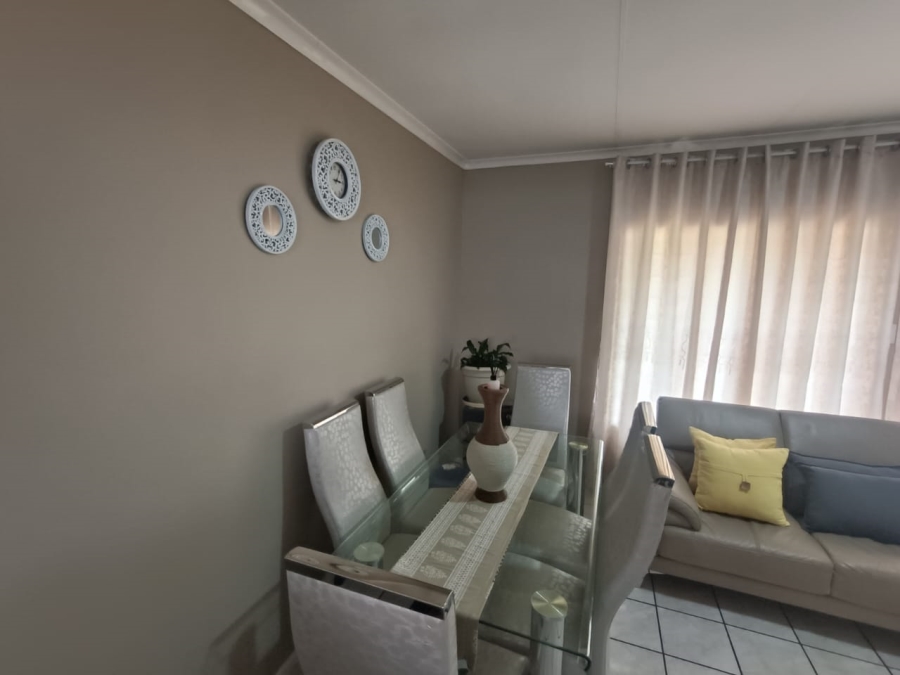 2 Bedroom Property for Sale in Wentworth Park Gauteng