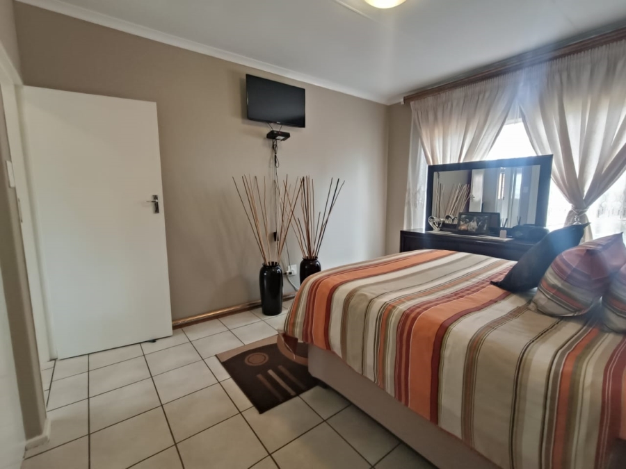 2 Bedroom Property for Sale in Wentworth Park Gauteng