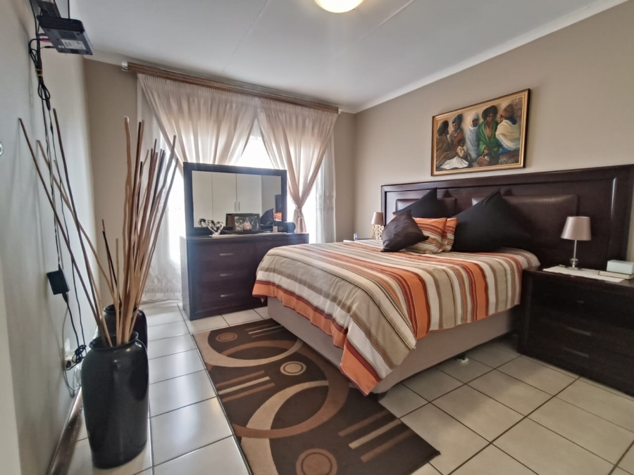 2 Bedroom Property for Sale in Wentworth Park Gauteng