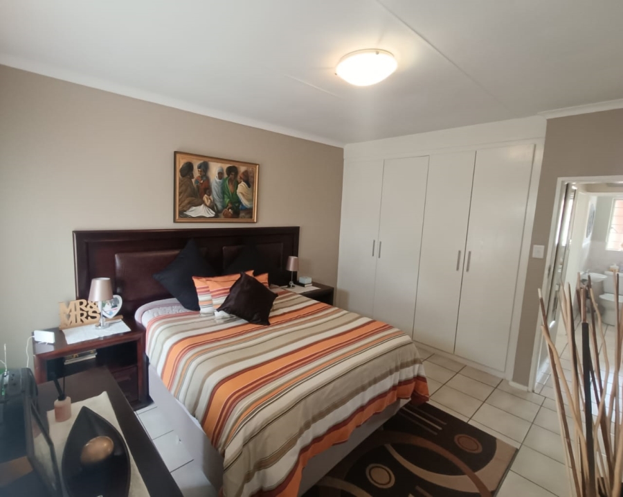 2 Bedroom Property for Sale in Wentworth Park Gauteng