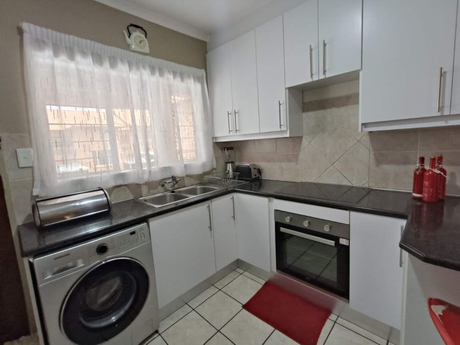 2 Bedroom Property for Sale in Wentworth Park Gauteng