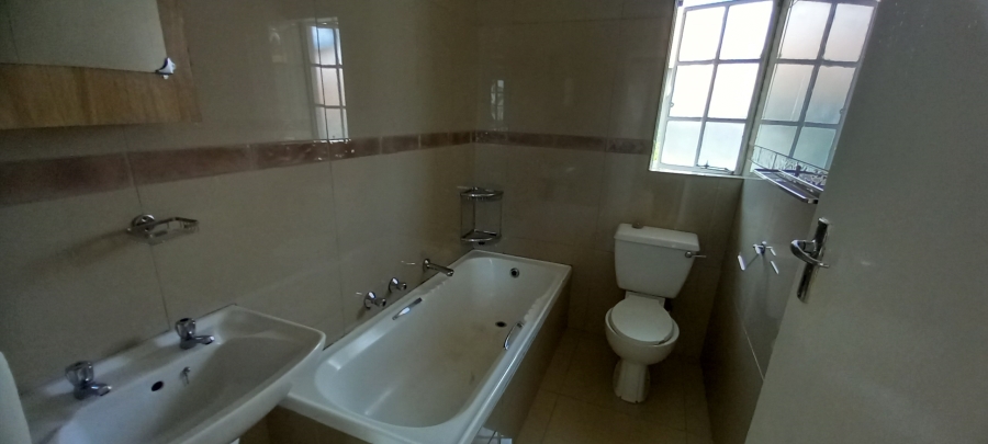 To Let 2 Bedroom Property for Rent in Radiokop Gauteng
