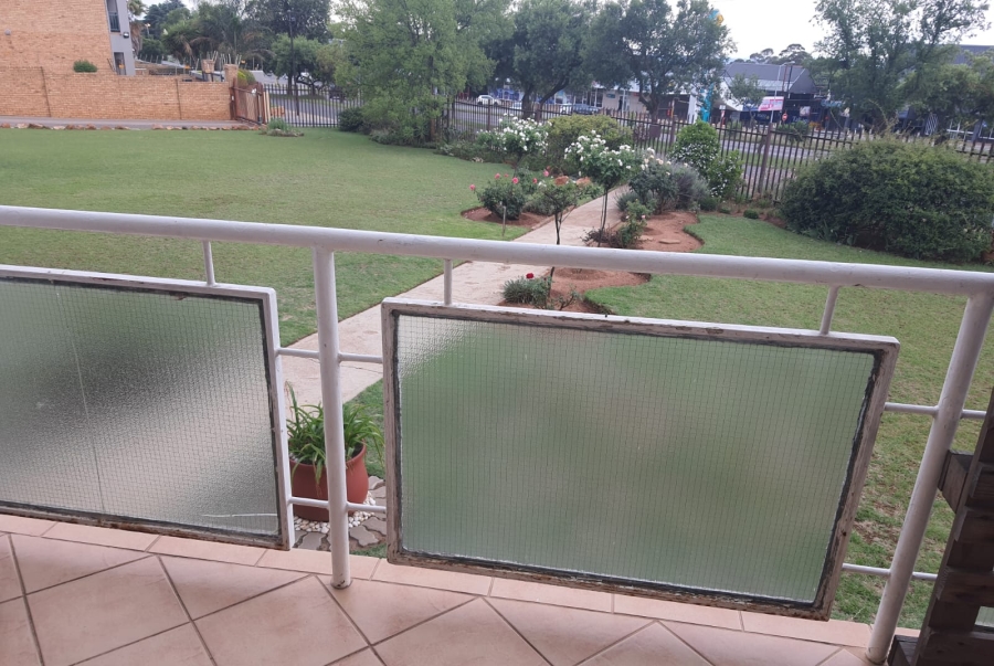 2 Bedroom Property for Sale in Monument Gauteng