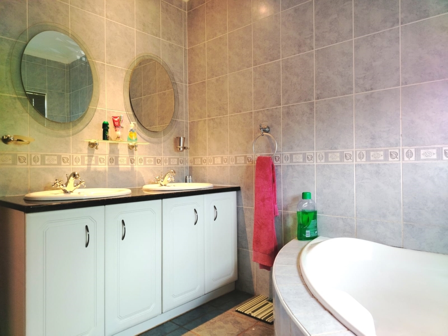 To Let 3 Bedroom Property for Rent in Willowbrook Gauteng