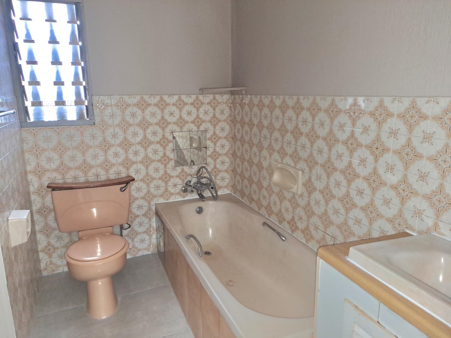 3 Bedroom Property for Sale in Florida Park Gauteng