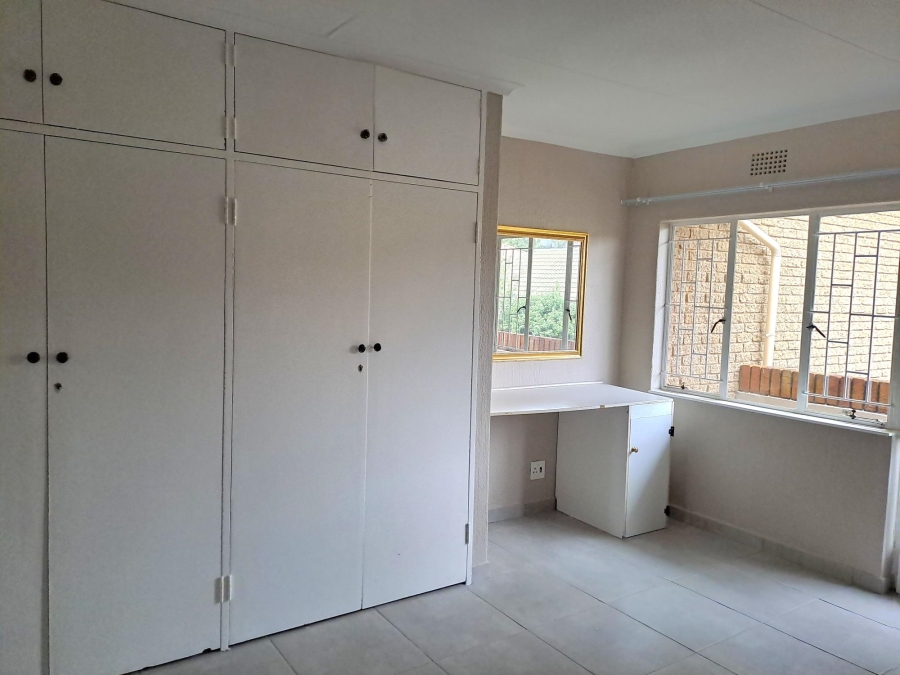 3 Bedroom Property for Sale in Florida Park Gauteng