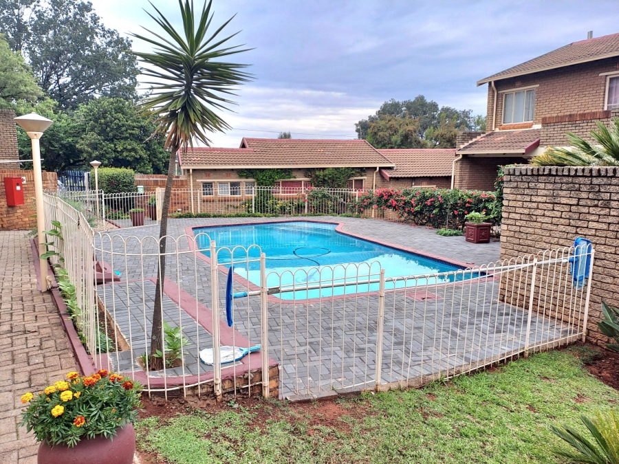 3 Bedroom Property for Sale in Florida Park Gauteng