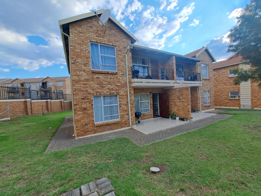 To Let 2 Bedroom Property for Rent in Honeydew Gauteng