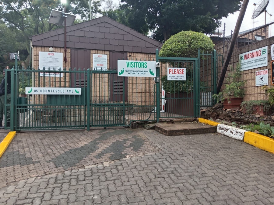 To Let 1 Bedroom Property for Rent in Windsor East Gauteng