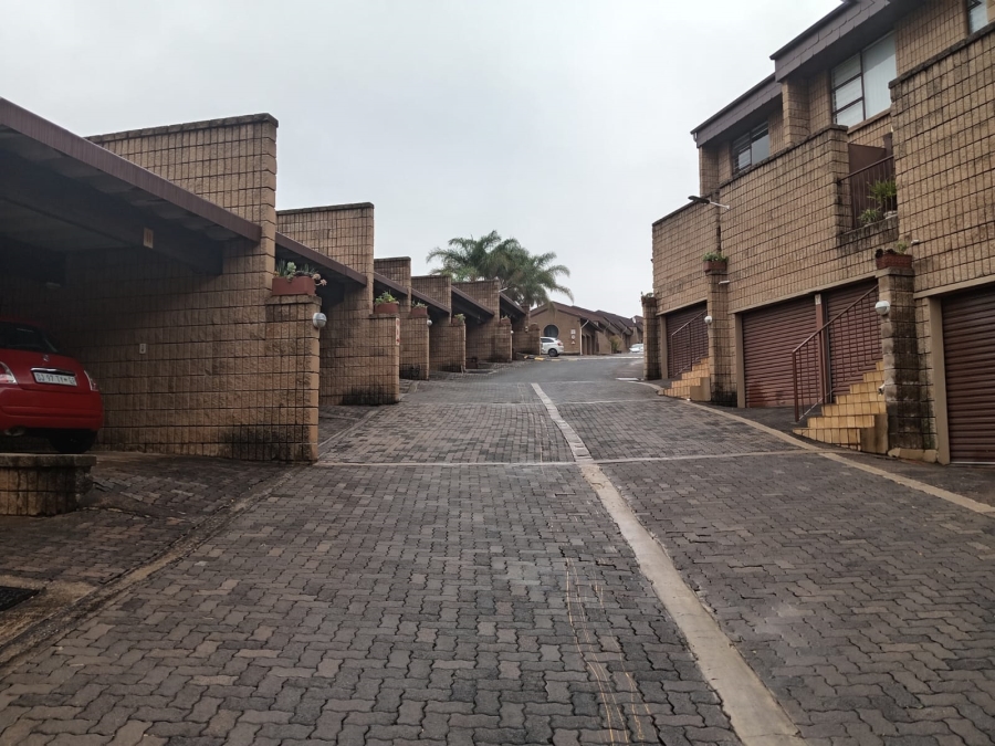 To Let 1 Bedroom Property for Rent in Windsor East Gauteng