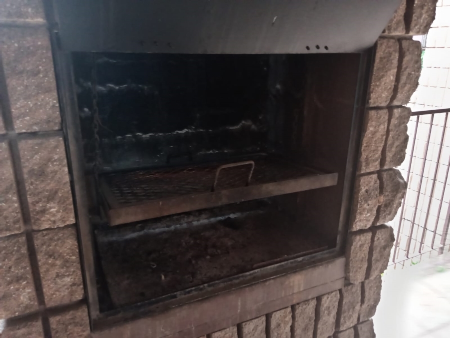 To Let 1 Bedroom Property for Rent in Windsor East Gauteng