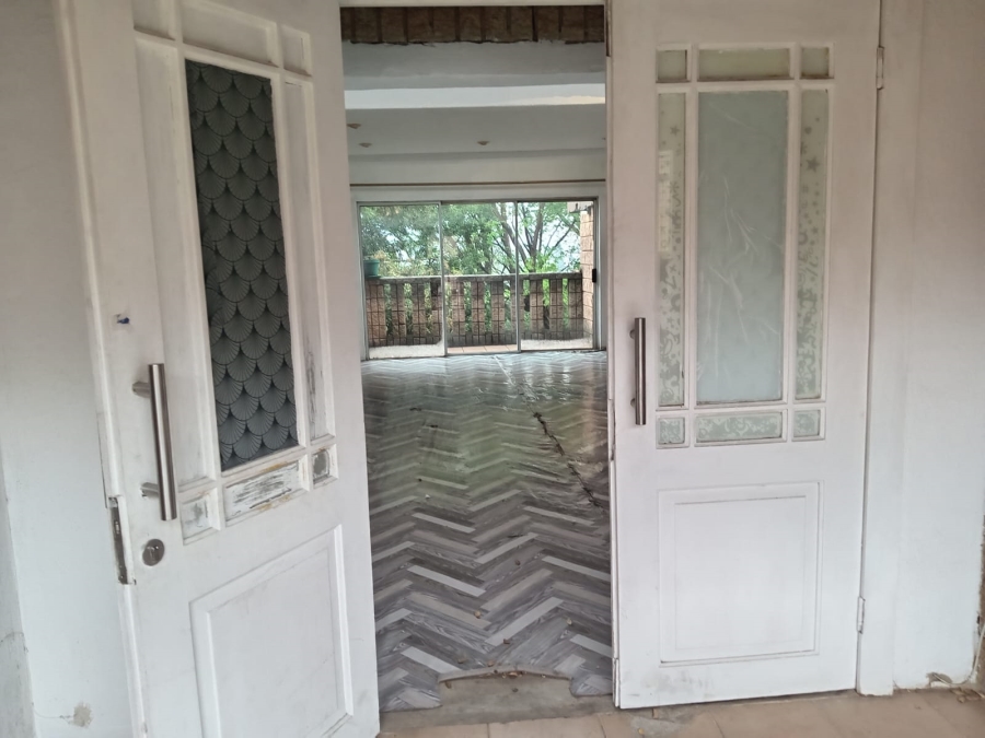 To Let 1 Bedroom Property for Rent in Windsor East Gauteng