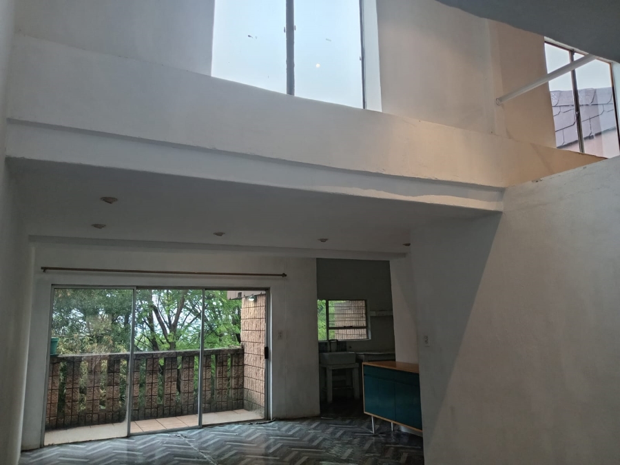 To Let 1 Bedroom Property for Rent in Windsor East Gauteng