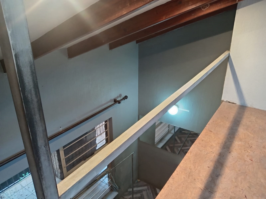 To Let 1 Bedroom Property for Rent in Windsor East Gauteng