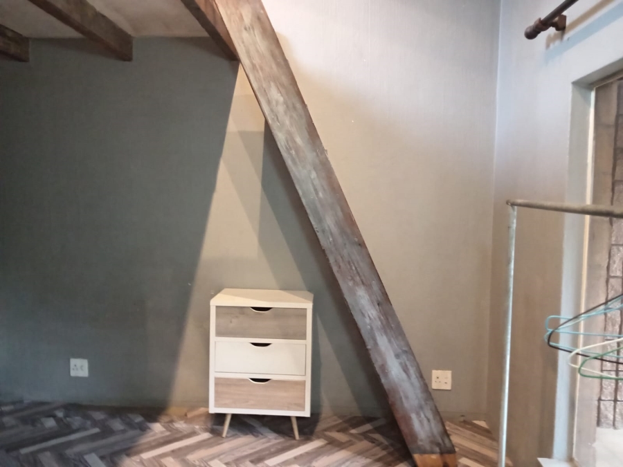 To Let 1 Bedroom Property for Rent in Windsor East Gauteng