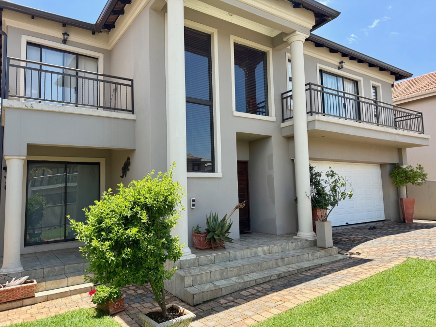 3 Bedroom Property for Sale in Wildtuinpark Gauteng