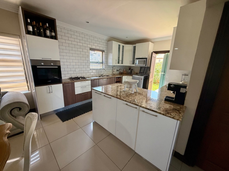 3 Bedroom Property for Sale in Wildtuinpark Gauteng