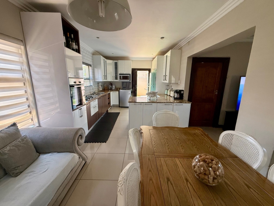 3 Bedroom Property for Sale in Wildtuinpark Gauteng