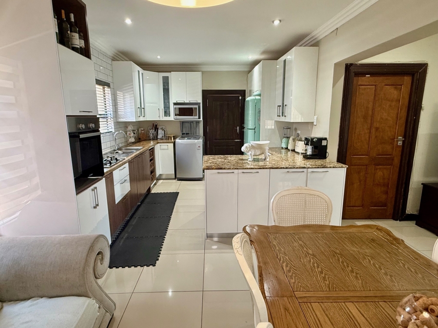 3 Bedroom Property for Sale in Wildtuinpark Gauteng